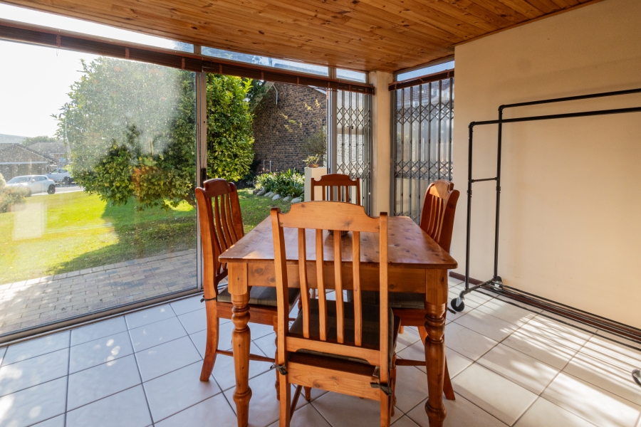 2 Bedroom Property for Sale in Kenridge Western Cape
